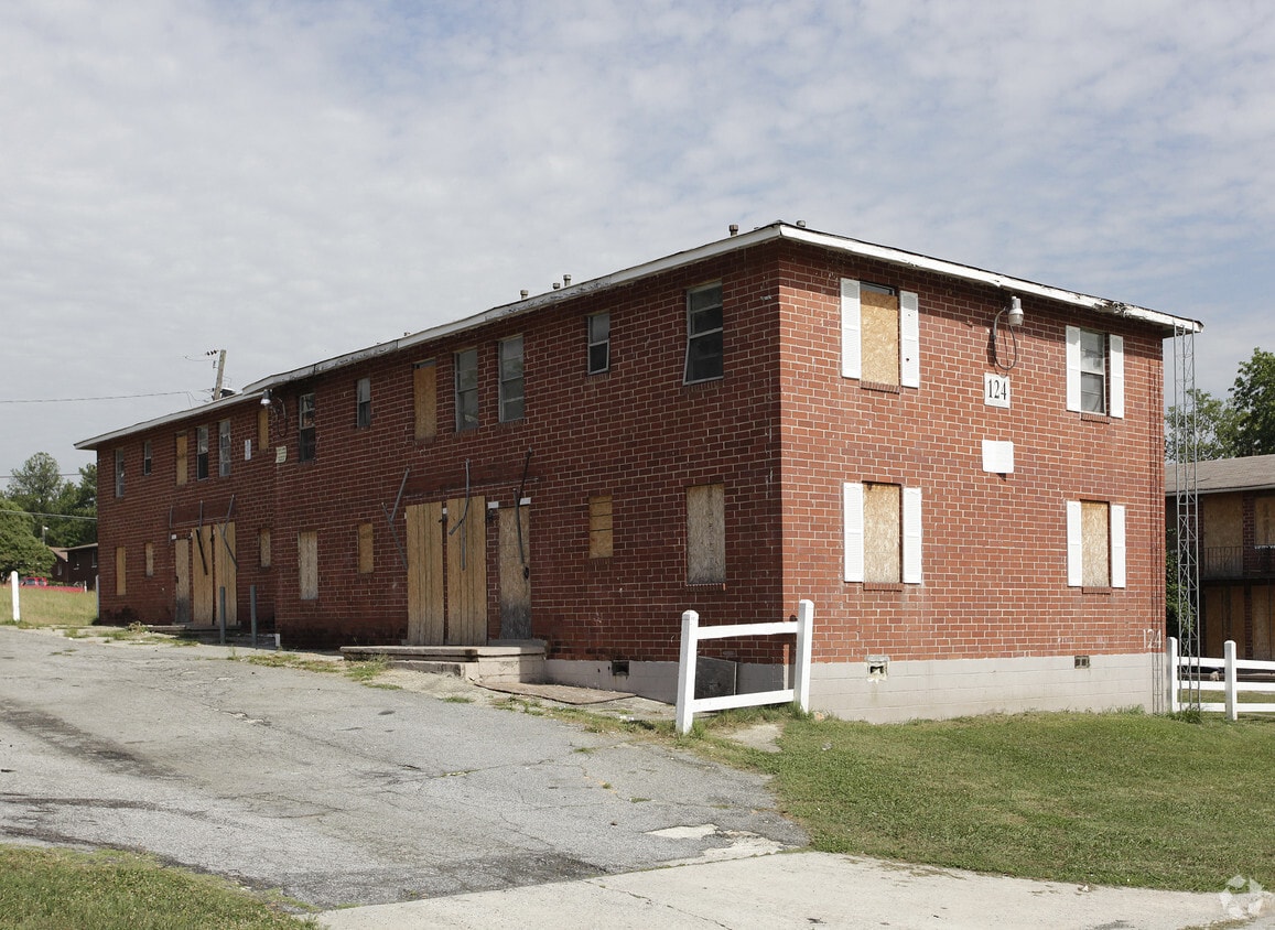 Primary Photo - 124 Wadley St