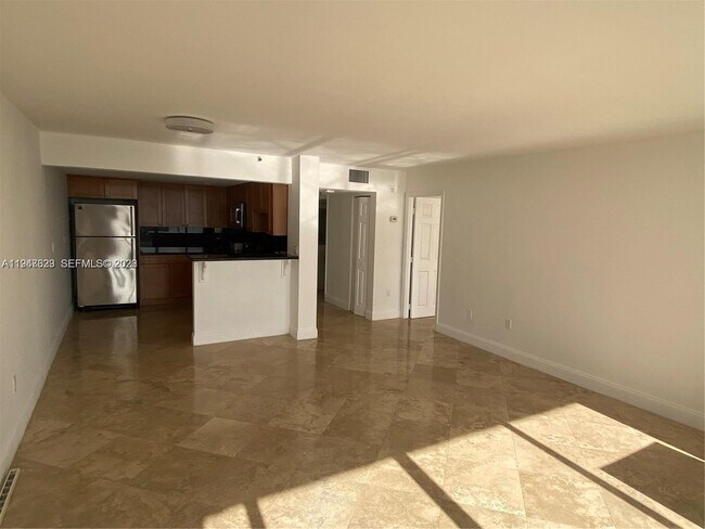 Foto del edificio - 555 NE 15th St