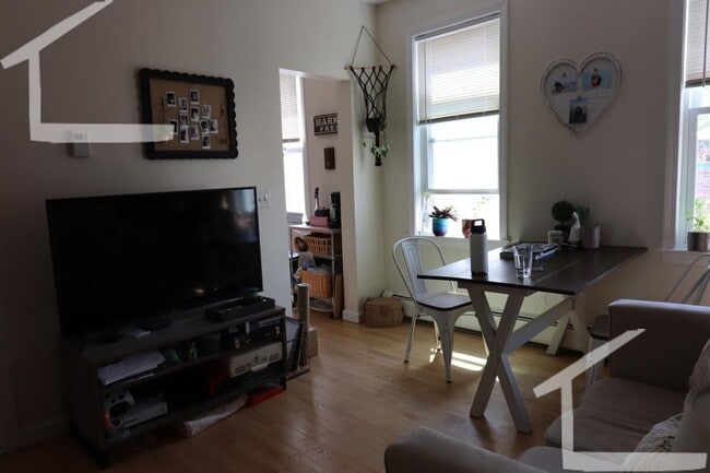 Building Photo - HOT BROOKLINE LISTING!!!!!