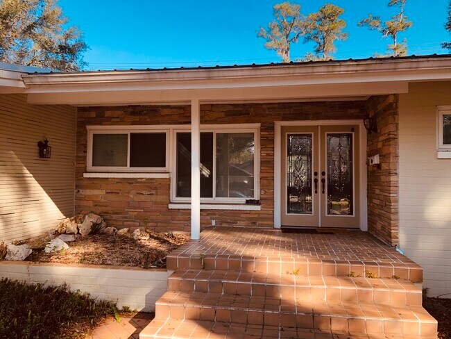 Foto del edificio - 2156 NW 4th Pl