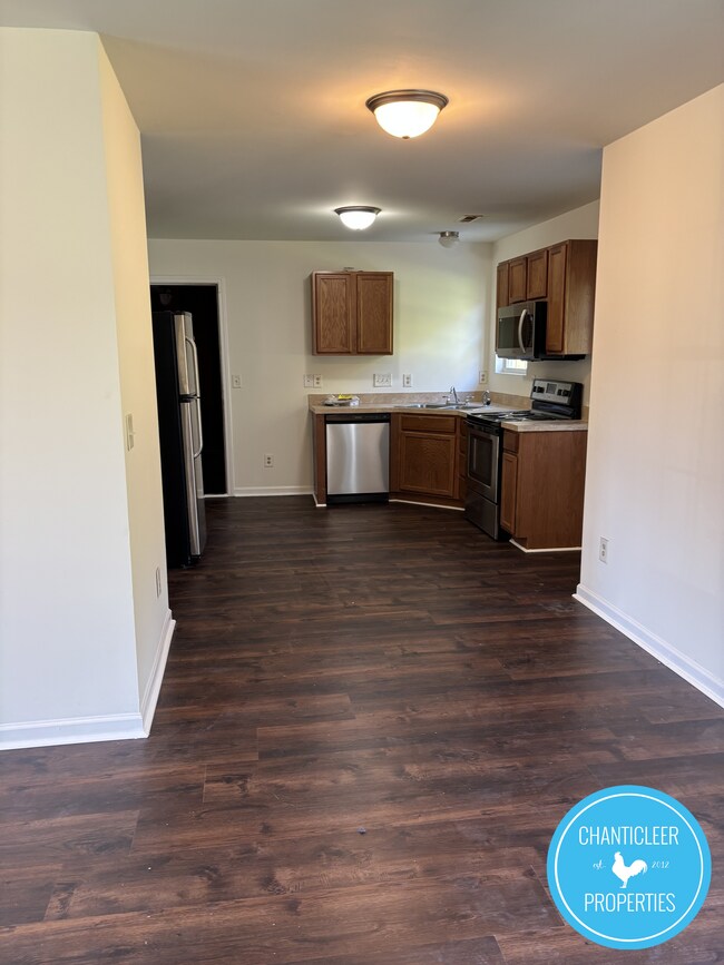 Foto del edificio - 3705 Roseheim Ct