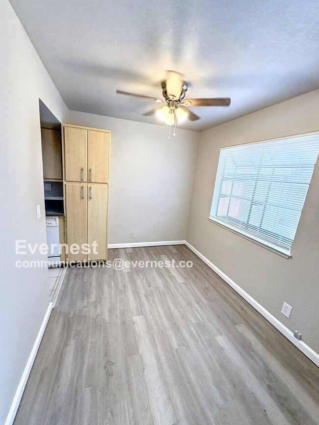 Building Photo - 1021 Evans Ct