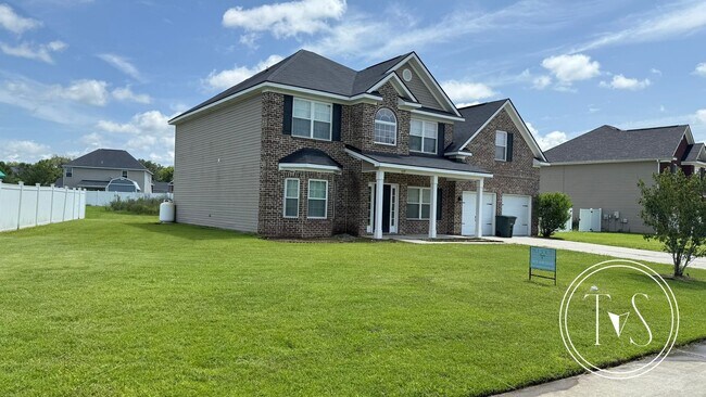 Foto del edificio - 639 Red Oak Ln