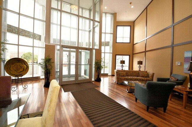 Building Photo - 35 Harborview Dr