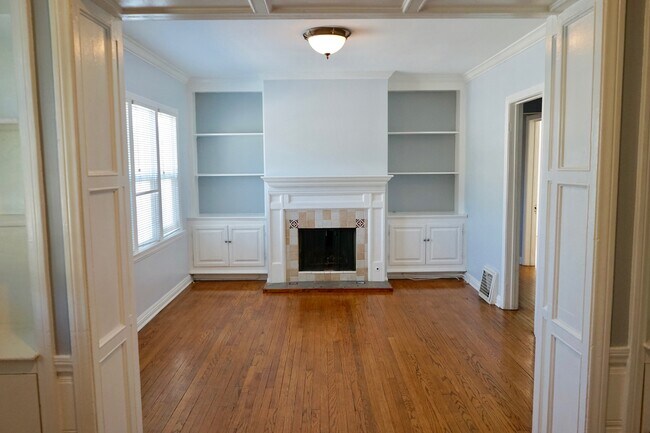 Building Photo - 1149 Cole Ave