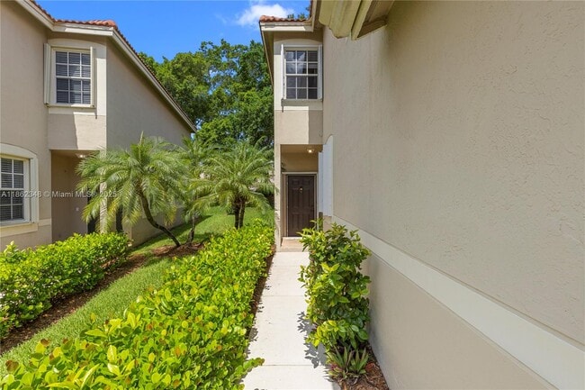 Building Photo - 1081 Sorrento Dr
