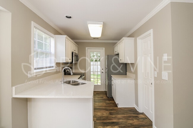 Building Photo - 429 Tocoa Rd