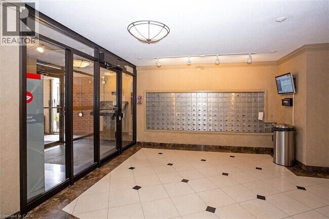 Building Photo - 50 Mississauga Vly Blvd