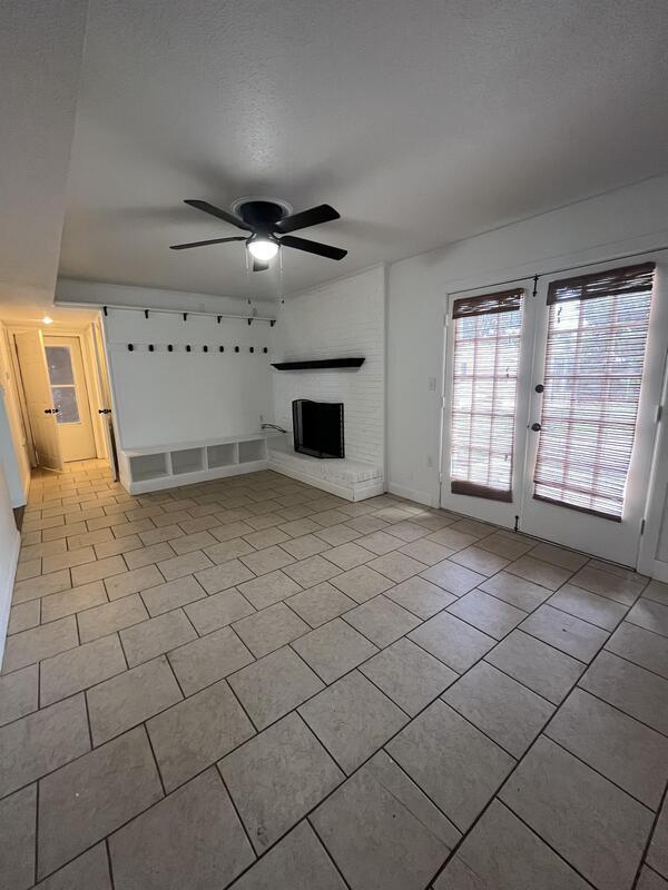Building Photo - 12 West Casa Loma Drive