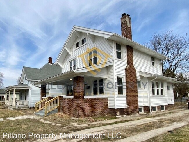 Foto del edificio - 4 br, 2 bath House - 3655 N Kenwood Ave