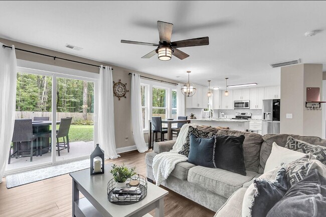 Foto del edificio - 3297 Walter Dr