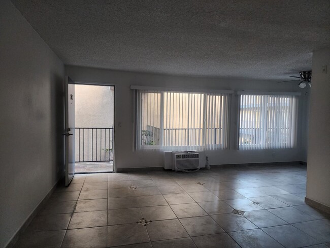 Foto del edificio - Cedros Apartments