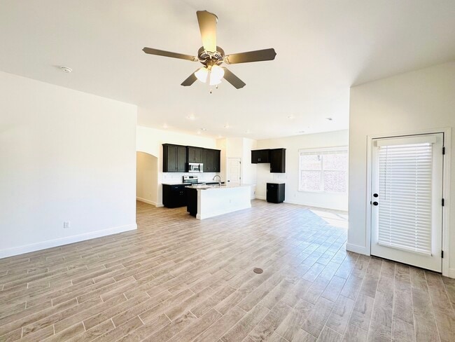 Building Photo - 2150 Tallgrass Ter