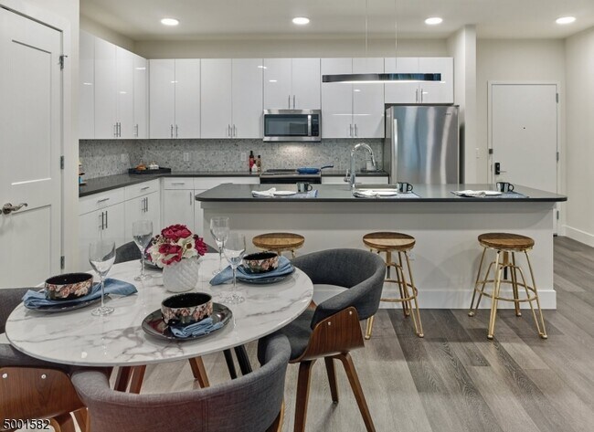 Building Photo - 1 Vermella Way