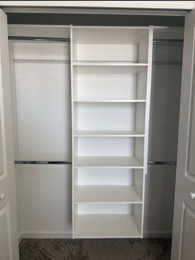 Foto del edificio - 337 Bogey Dr