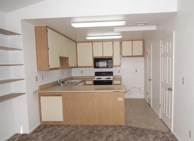 Foto del edificio - 1292 Alicia Cir