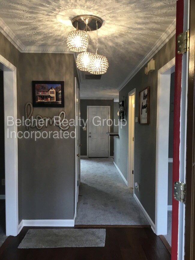Building Photo - 8455 Glendevon Ct