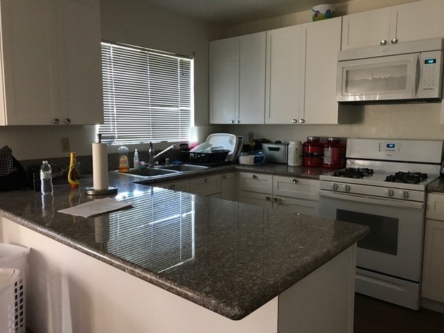 Building Photo - GORGEOUS LARGE CORONA TOWNHOUSE 3/2.5 $2100