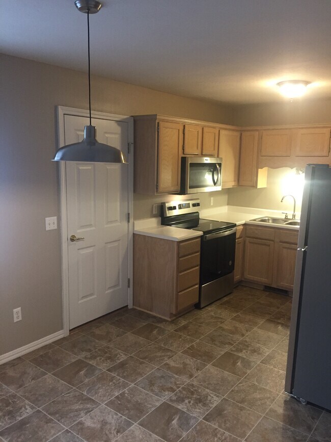 Foto del edificio - 2842 S Meadowbrook Ave