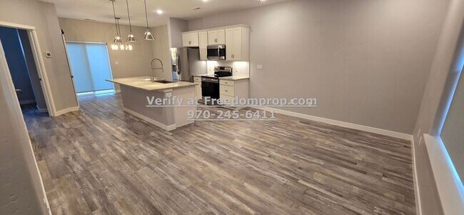 Foto del edificio - 2463 Flat Top Ln