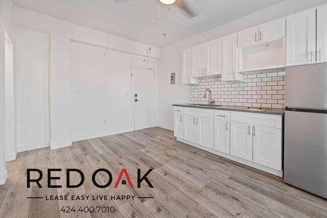 Foto del edificio - 744 Beacon Ave