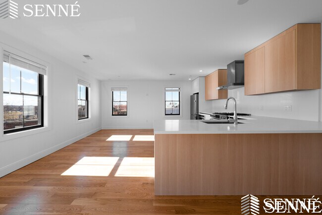 Foto del edificio - 332 E 8th St
