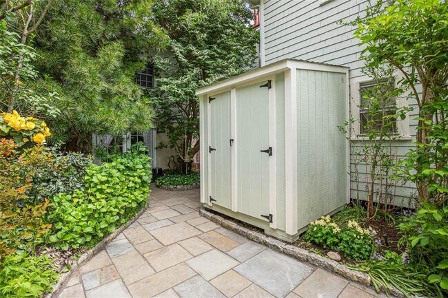 Foto del edificio - 74 3rd St