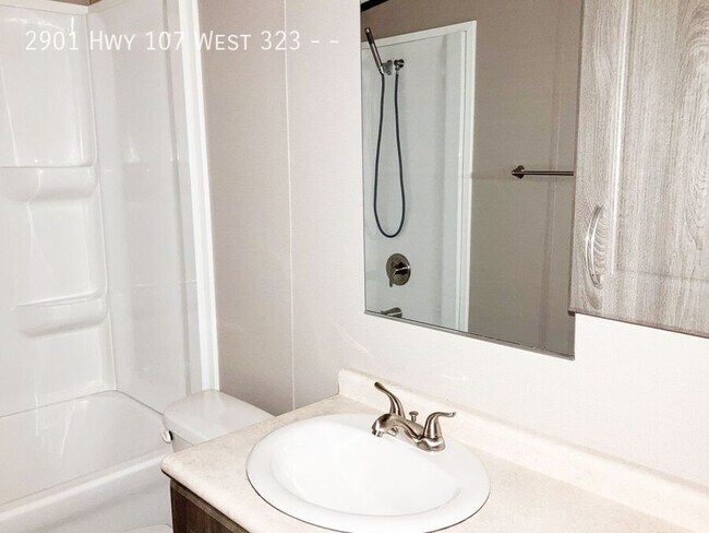 Foto del edificio - 2901 Hwy 107 West 323--