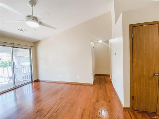 Foto del edificio - 1202 Creve Coeur Crossing Ln