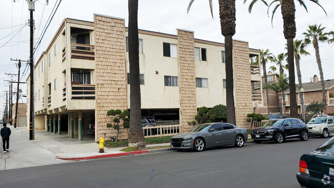 Building Photo - 111 10th St
