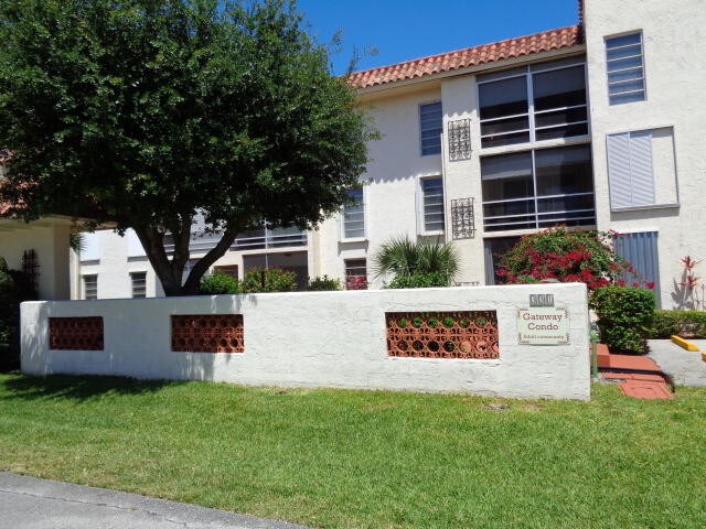 Primary Photo - 331 SW 8th Street 2d