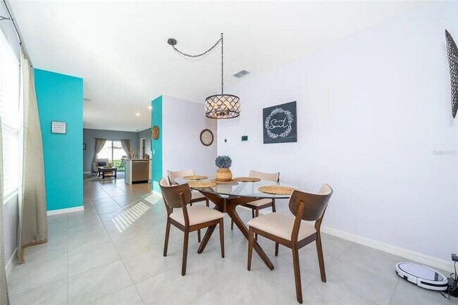 Foto del edificio - Clean & Newer Single Family Smart Home - N...