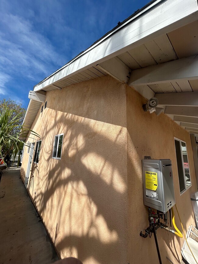 Foto del edificio - 7446 Tampa Ave