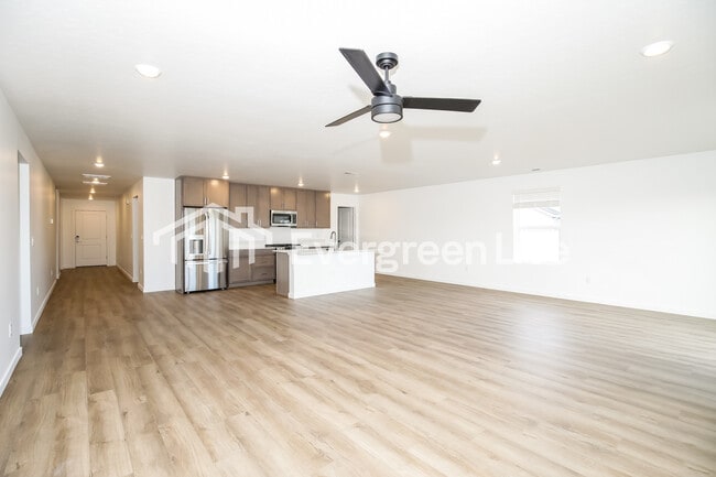 Foto del edificio - 15176 Nimbus Way