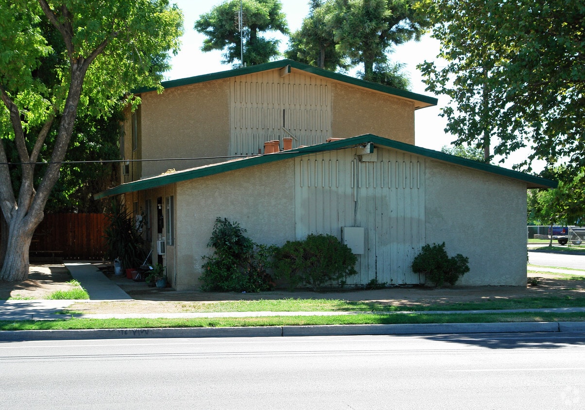 Building Photo - 941 S Maple Ave