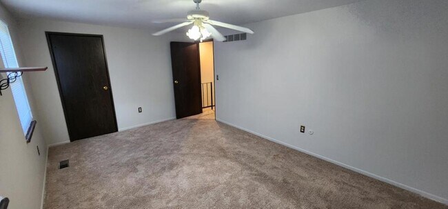 Foto del edificio - 96 Beechwoode Ln