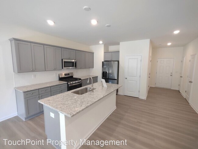 Building Photo - 3 br, 2.5 bath House - 231 Quinn road