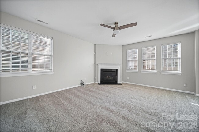 Foto del edificio - 5470 Allison Ln