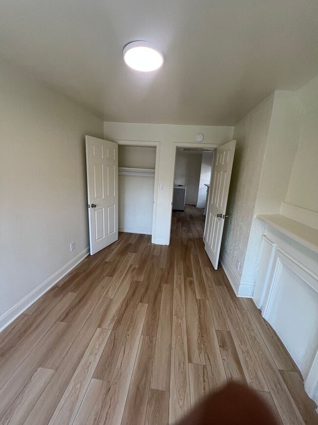 Building Photo - 209 Coltart Ave