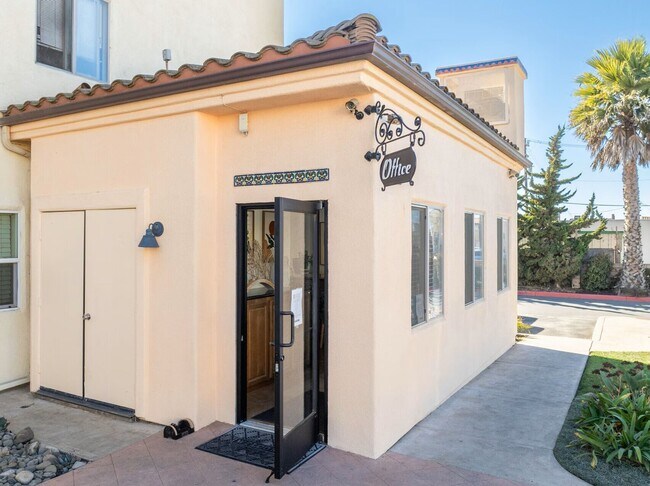 Foto del edificio - Beautiful 3 bedroom/ 2 bath in gated community. Call or come by to view!