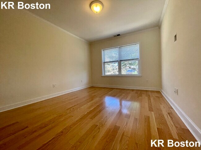 Building Photo - 291 Independence Dr