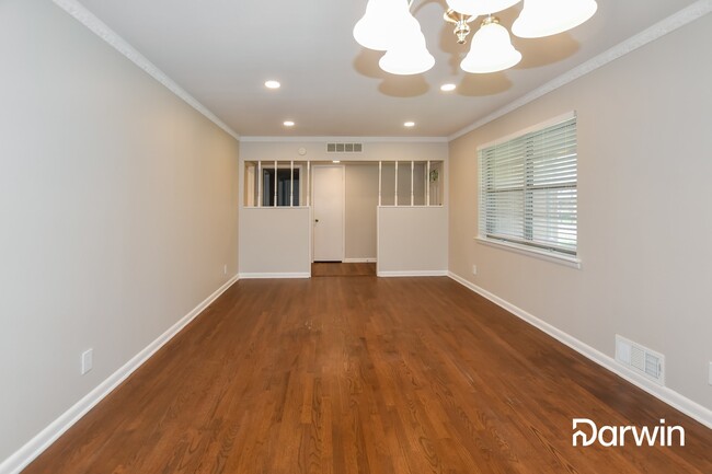 Building Photo - 809 Branch Dr