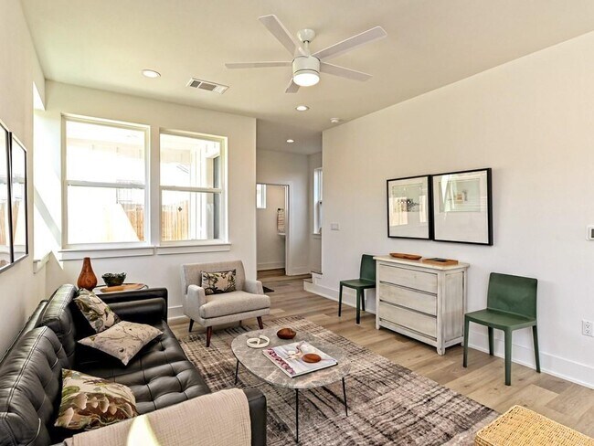 Building Photo - 1116 Atkinson Rd