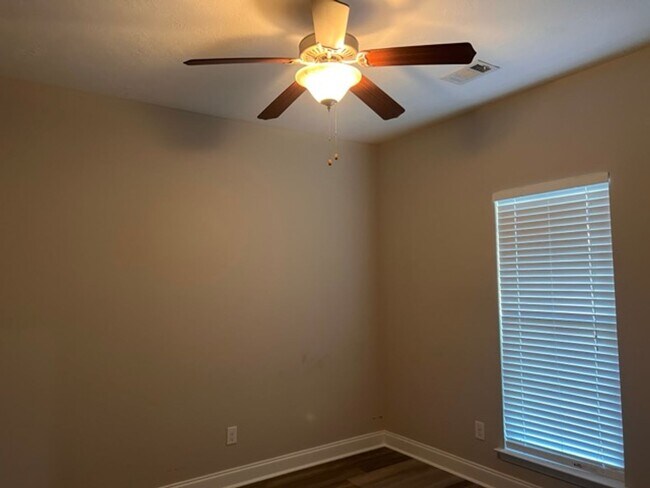 Foto del edificio - 338 High Meadows Pl