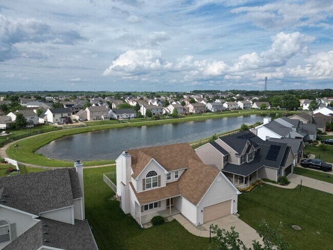 Foto del edificio - 3922 Wildflower Dr