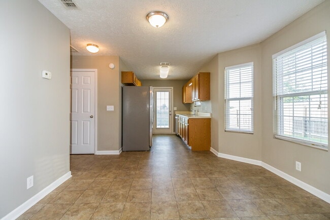 Building Photo - 2612 Apostle Ln