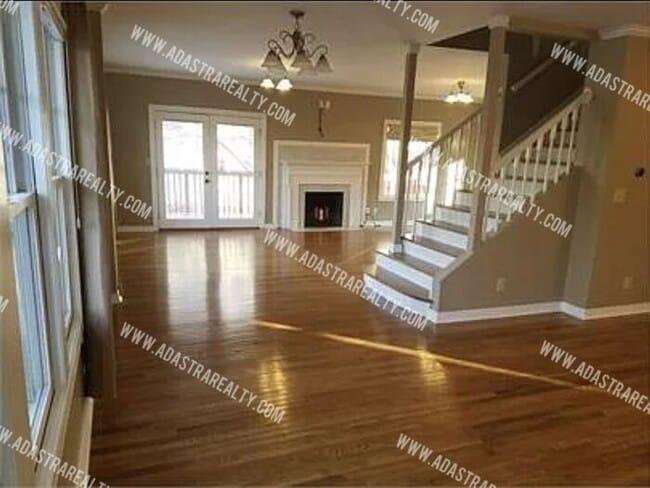 Building Photo - Amazing Brookside Home-Available NOW!!!