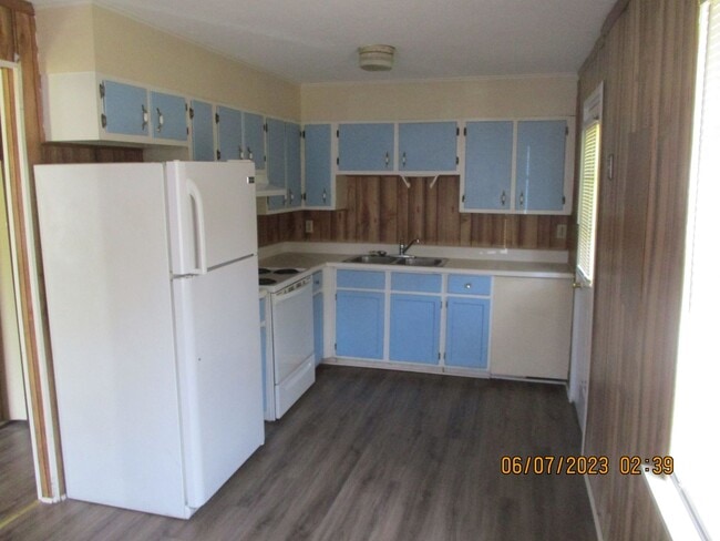 Foto del edificio - 1706 Hoover St