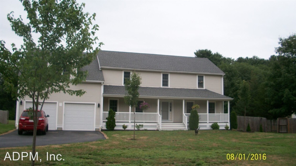Primary Photo - 4 br, 2.5 bath House - 9 Back River Rd.