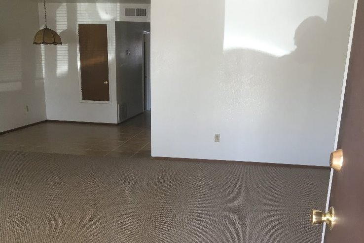 living room - 627 S Sierra Ave